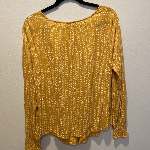 Lucky Brand Top NWOT Med. - Picture 3 of 5